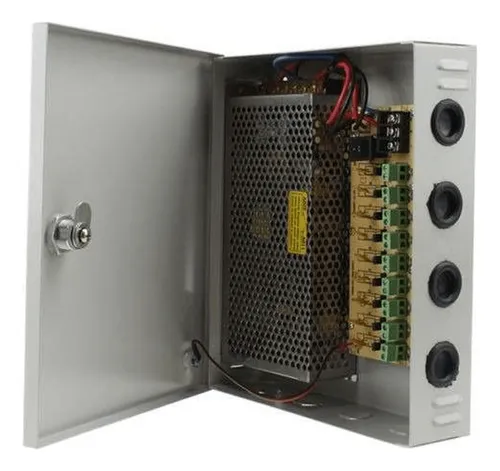 FUENTE CENTRALIZADA 12 V 9 CANALES 10 AMPERIOS